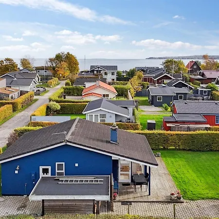 Elle - 175m From The Sea By Interhome * Бёркоп