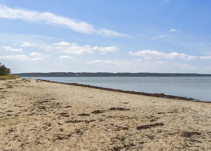 Elle - 175m From The Sea By Interhome * Бёркоп